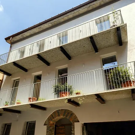 Casa Del Cortiletto 코모